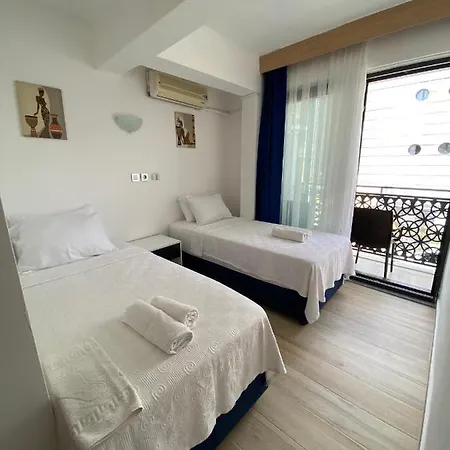 Hotel Acer Guenes