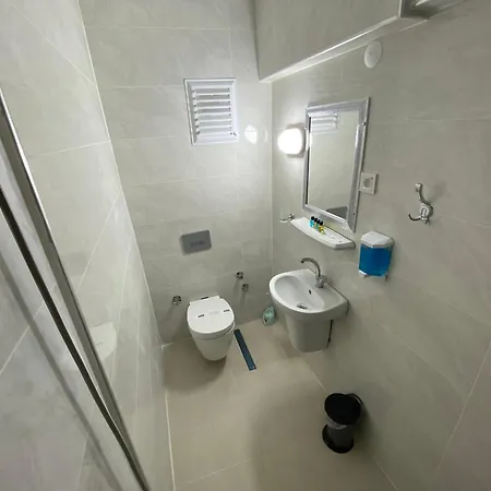 Hotel Acer Guenes *